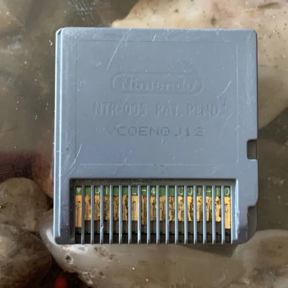 Nintendo product cartridge